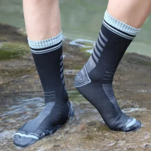 All-weather waterproof outdoor socks